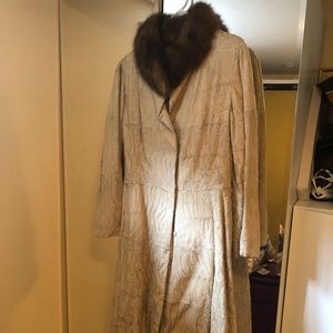 Spanish lamb with fur trim long jacket